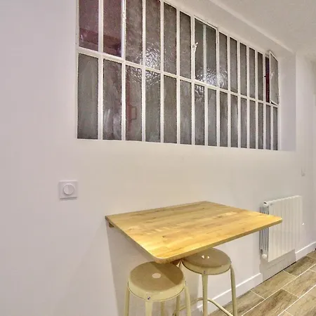 Appartement Superbe Studio- 2p- Bonne Nouvelle Gare De L'est Parijs